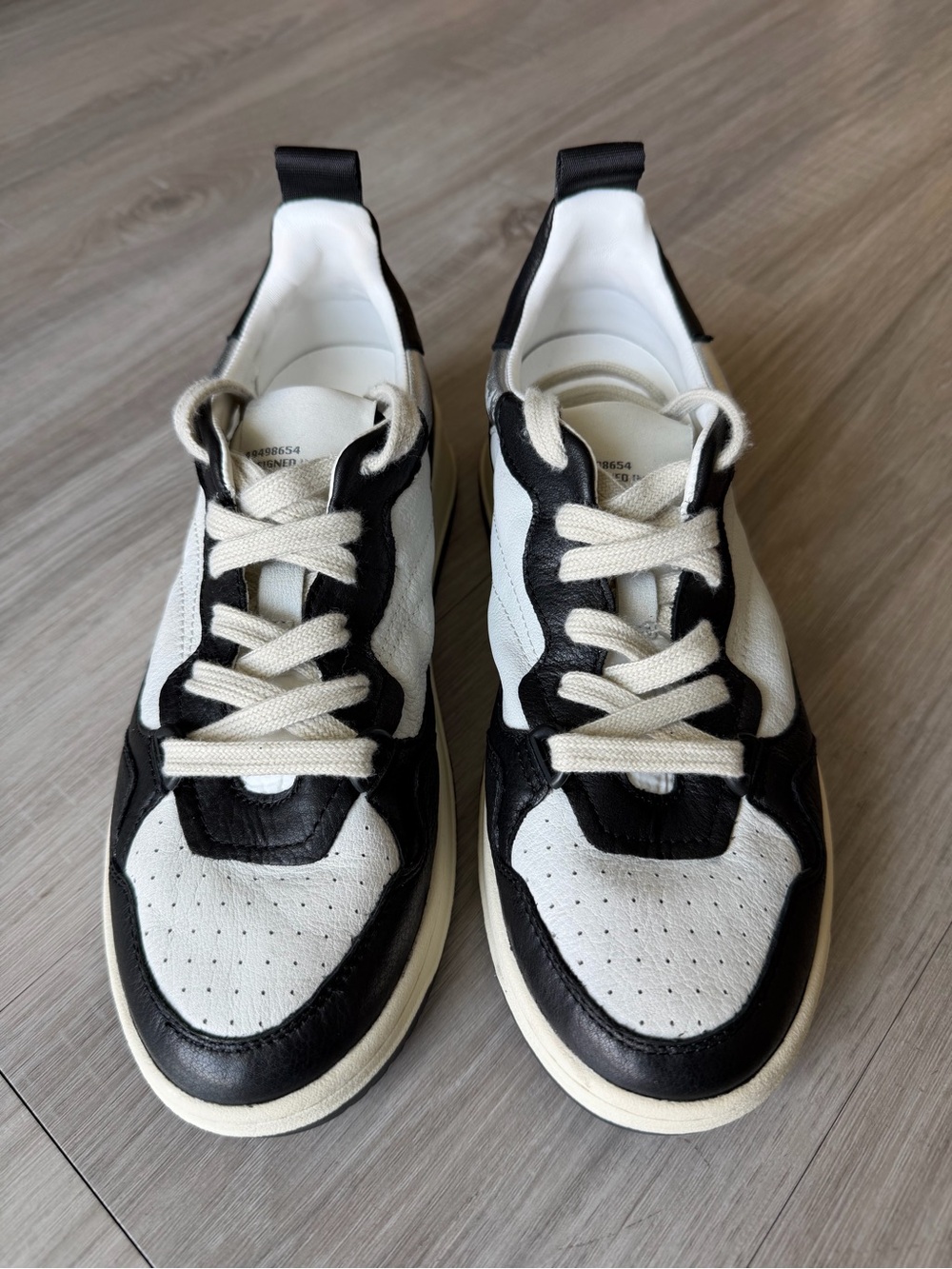 Steve Madden Everlie Black & White Low-Top Sneakers - Size 7.5 Women